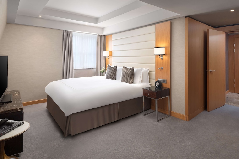 Conrad London St. James 19