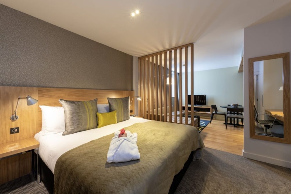 Apex Temple Court Hotel 21