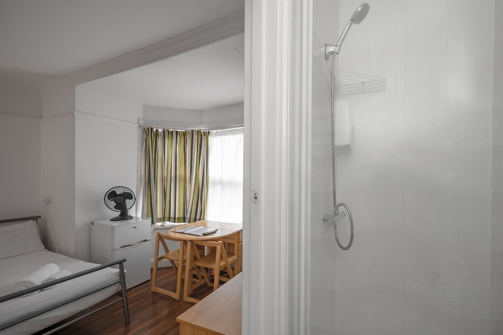 Flexistay Norbury ApartHotel 13
