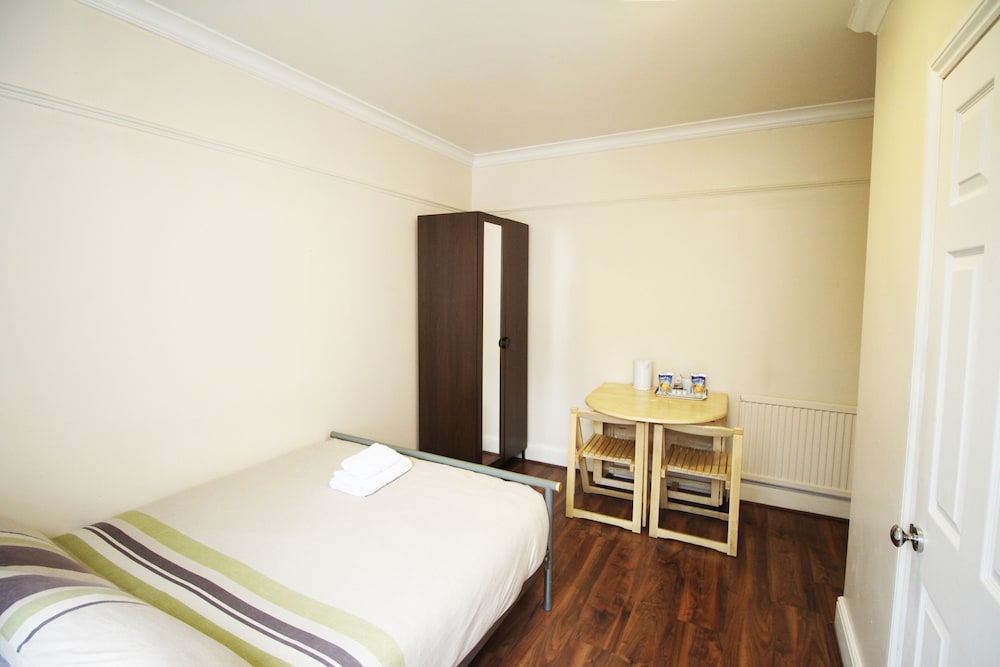 Flexistay Norbury ApartHotel 8