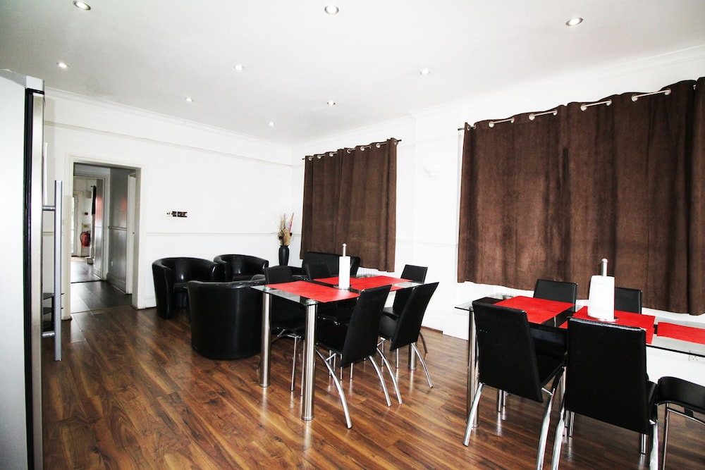 Flexistay Norbury ApartHotel 20