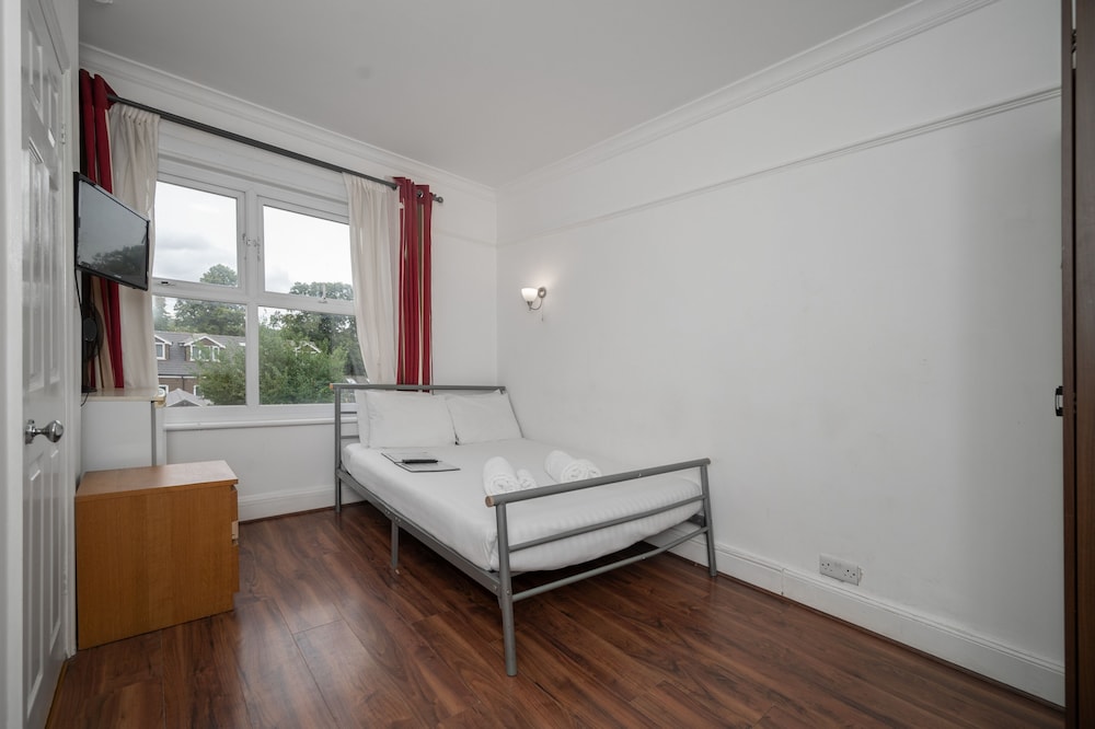Flexistay Norbury ApartHotel 14