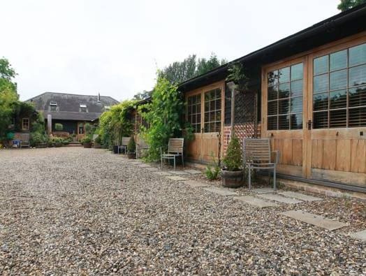 Tonge Barn 14