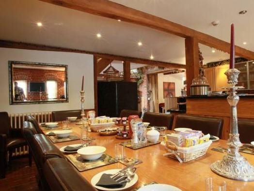 Tonge Barn 16
