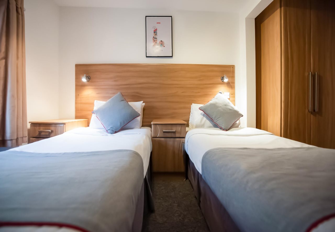 Arinza Hotel, London Ilford 12