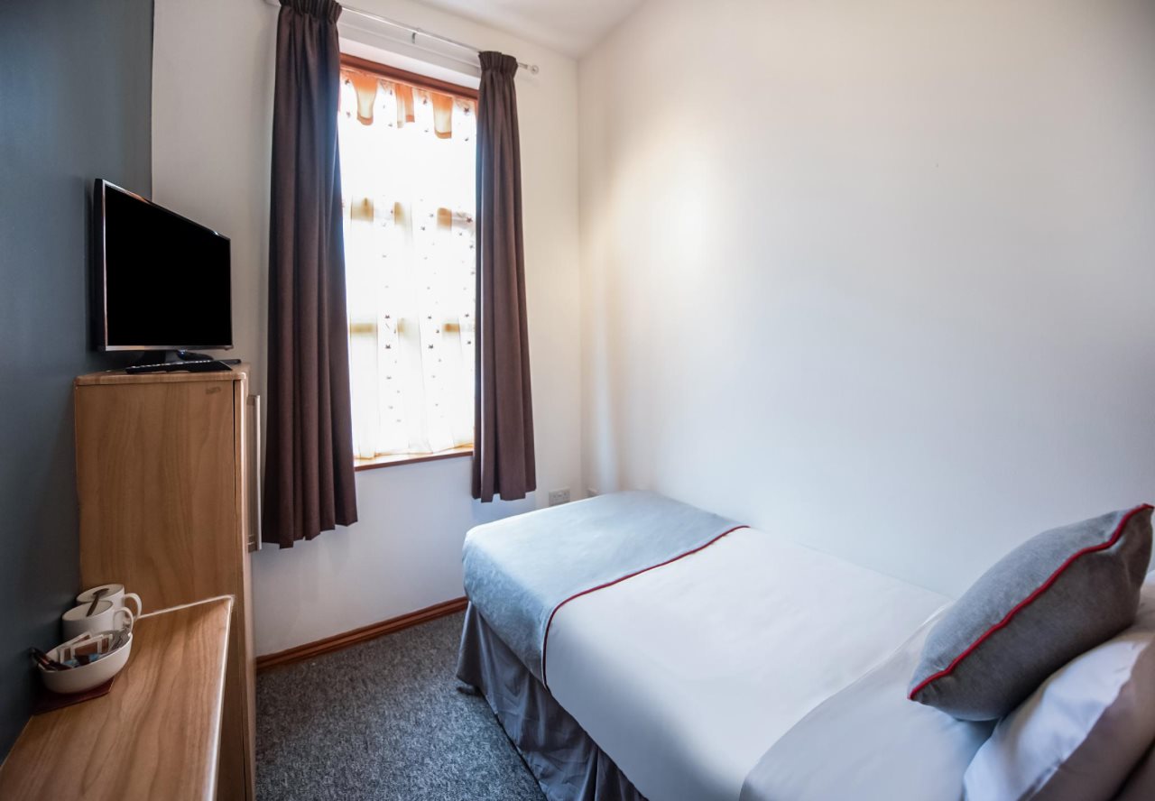 Arinza Hotel, London Ilford 19
