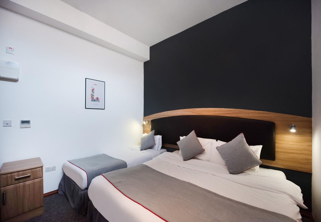 Arinza Hotel, London Ilford 9