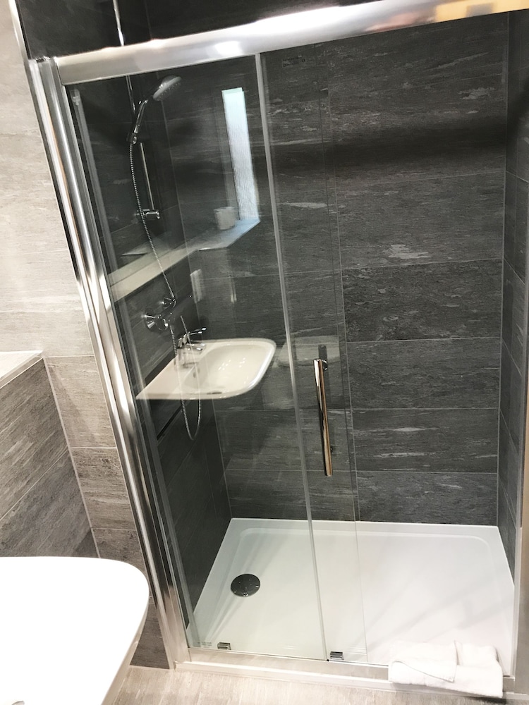 Gidea Park Hotel 18