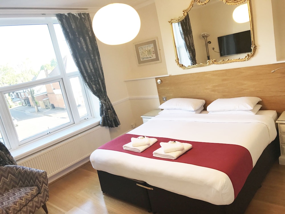 Gidea Park Hotel 11