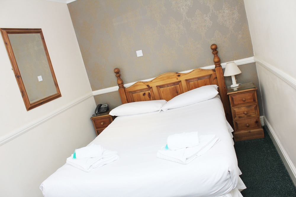 Gidea Park Hotel 6