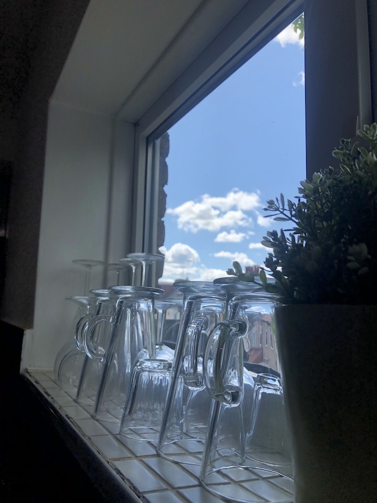 Apple House Guest House Heathrow Airport 18