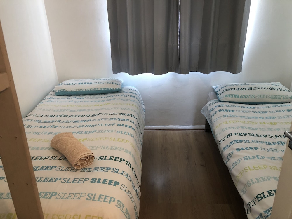 Apple House Guest House Heathrow Airport 15