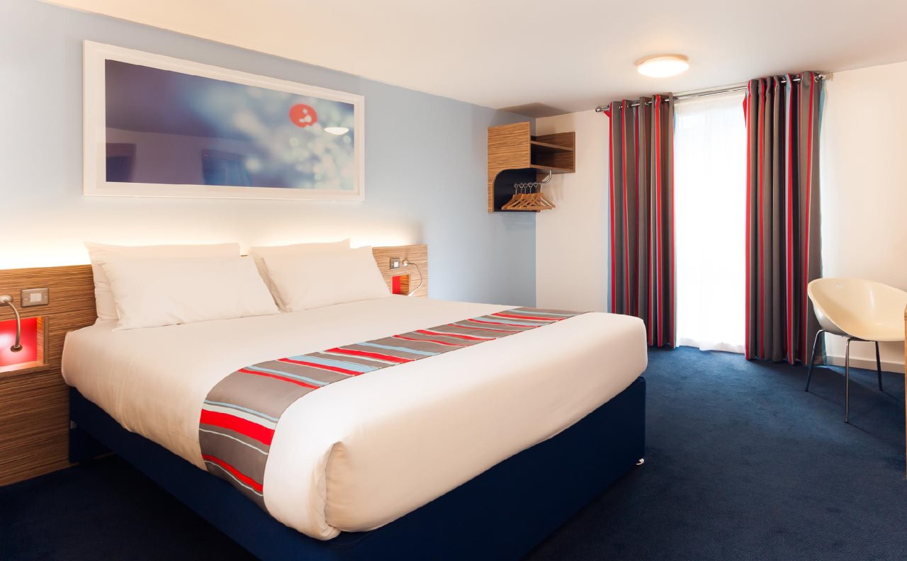 Travelodge Maidstone Central 2