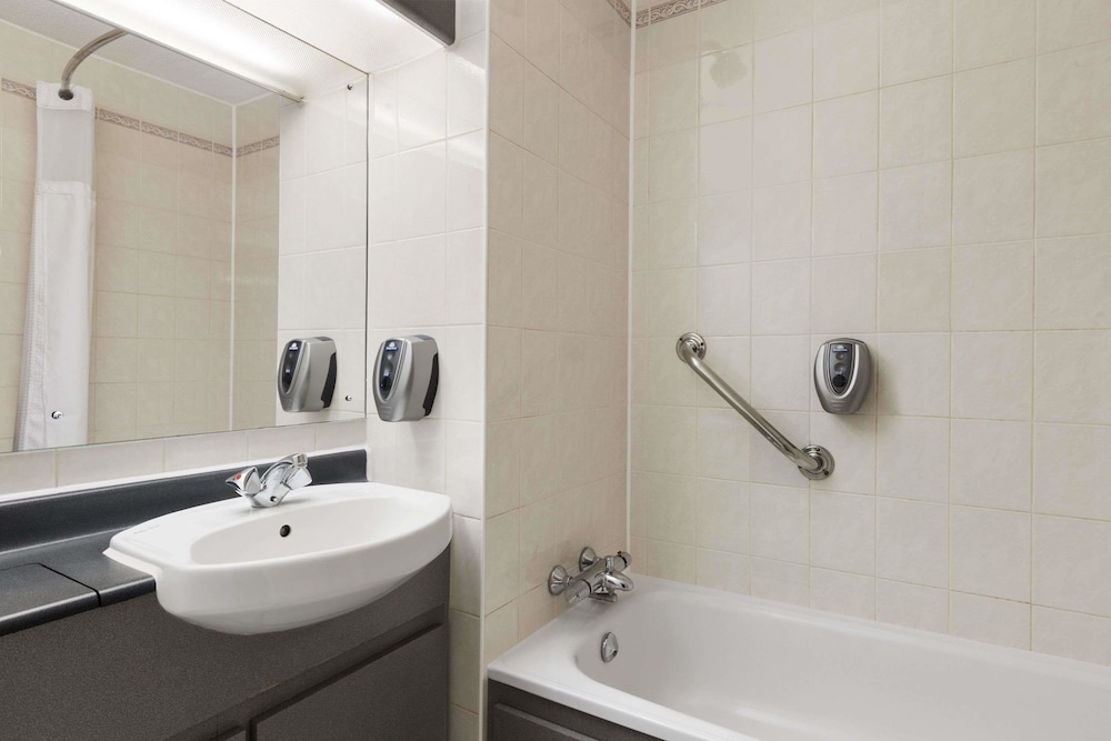 Days Inn by Wyndham Maidstone 15