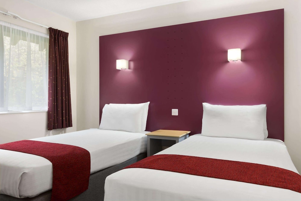 Days Inn by Wyndham Maidstone 11