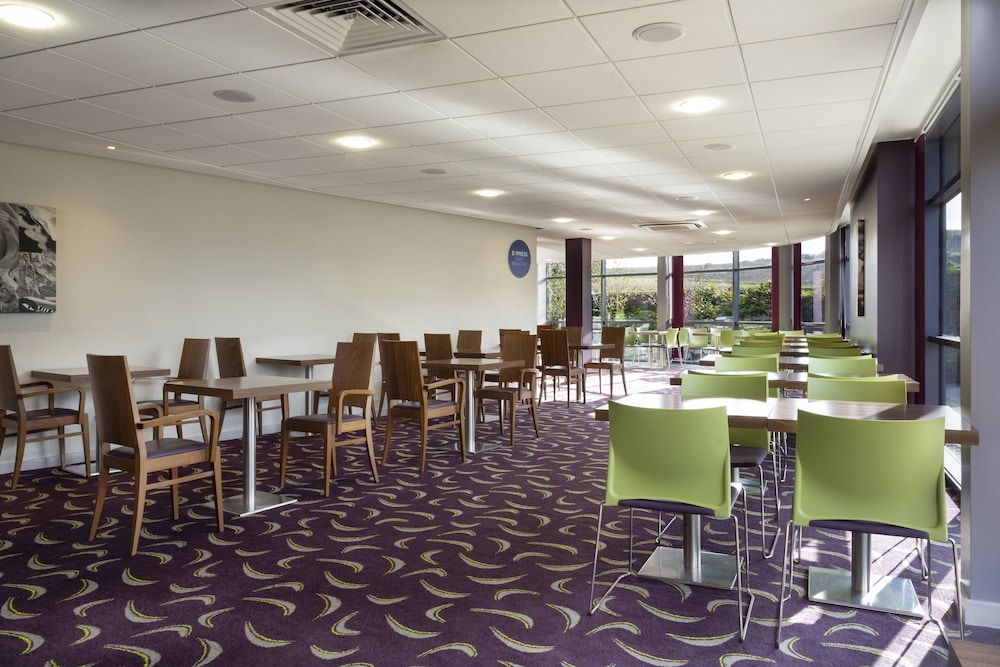 Holiday Inn Express Dunstable 24