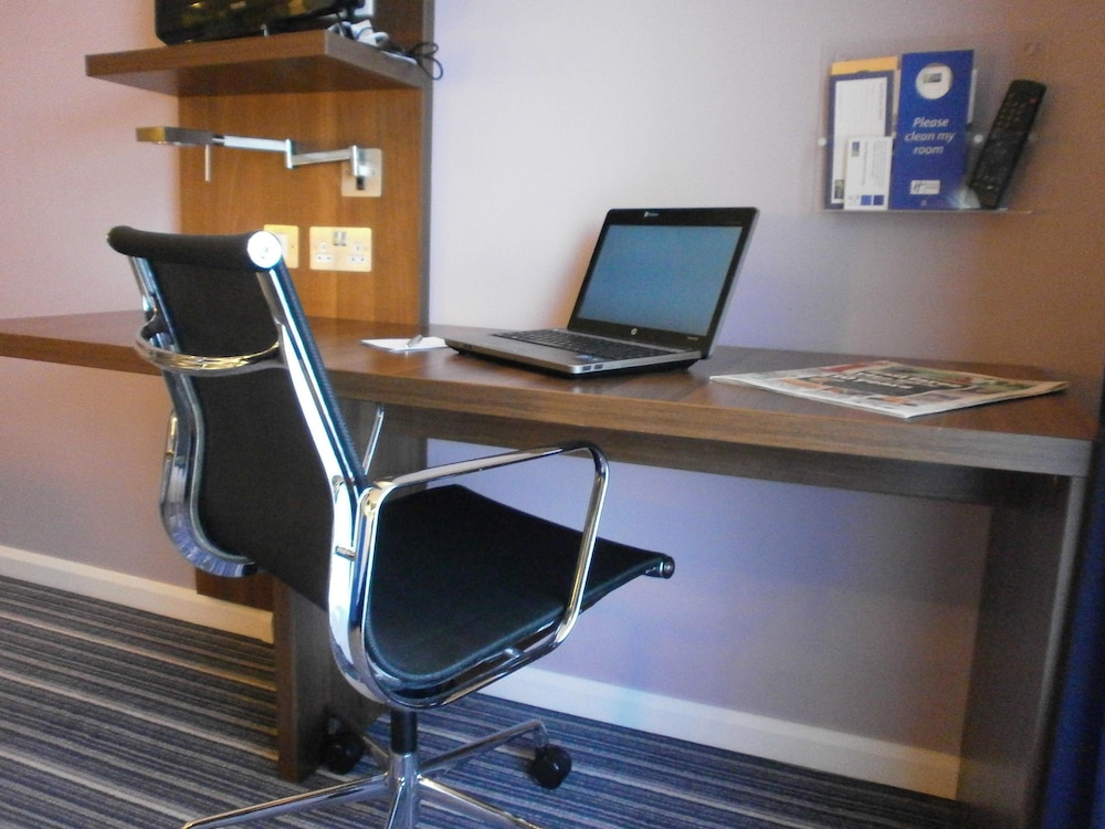 Holiday Inn Express Dunstable 17