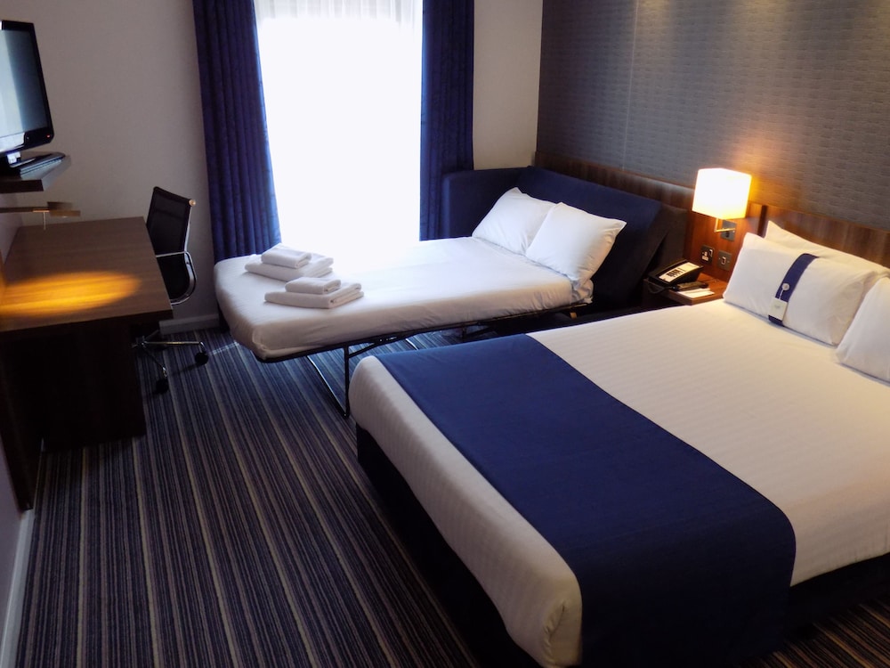 Holiday Inn Express Dunstable 16