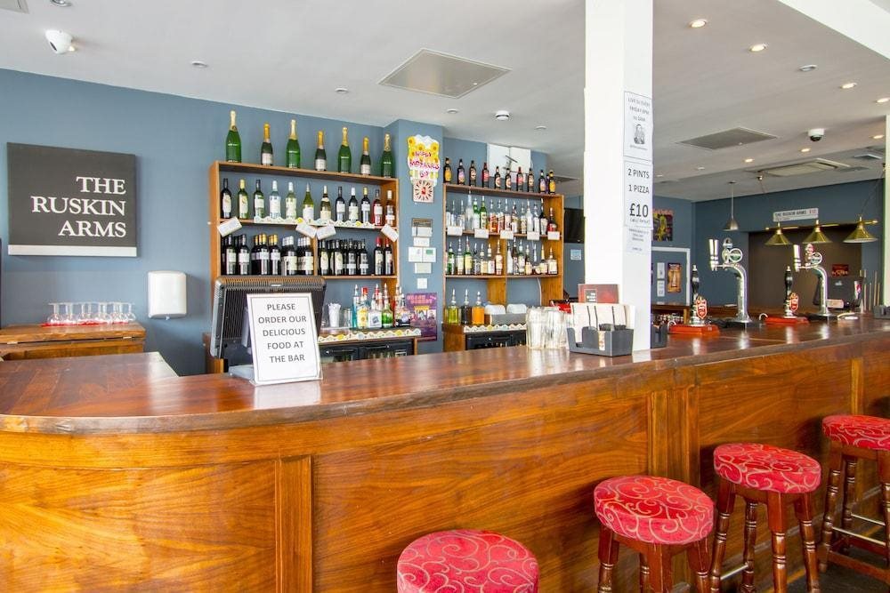 The Manor Park Hotel 1