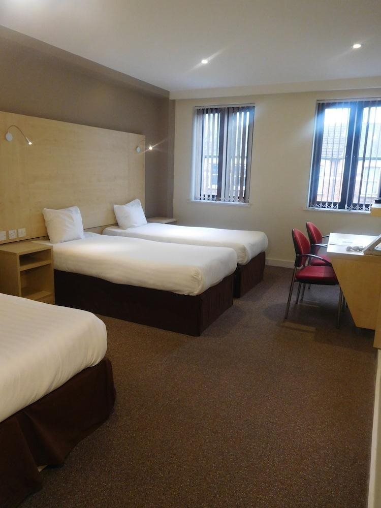 The Manor Park Hotel 23