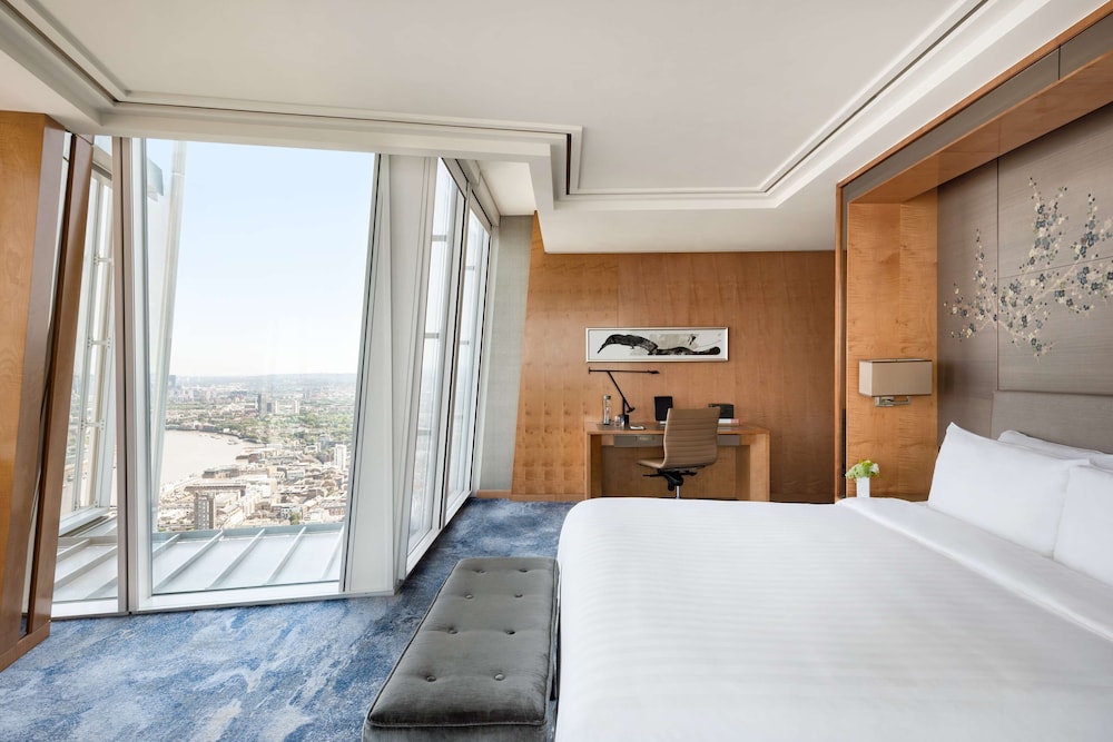 Shangri-La Hotel, At The Shard, London 21