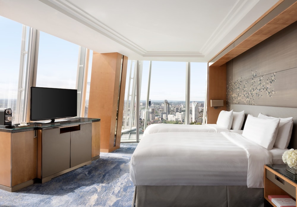 Shangri-La Hotel, At The Shard, London 11