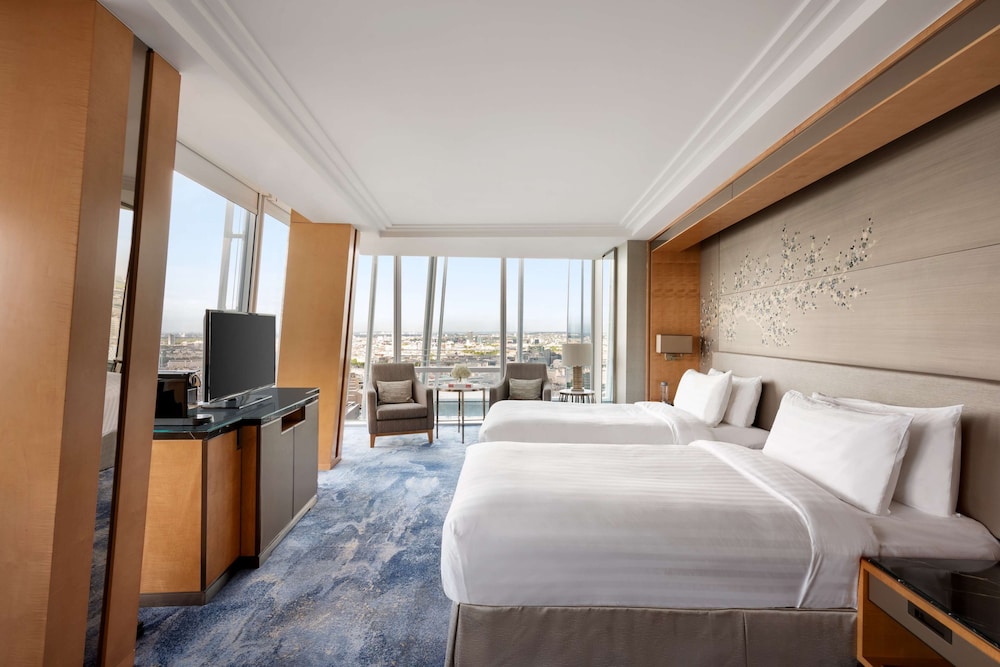 Shangri-La Hotel, At The Shard, London 18