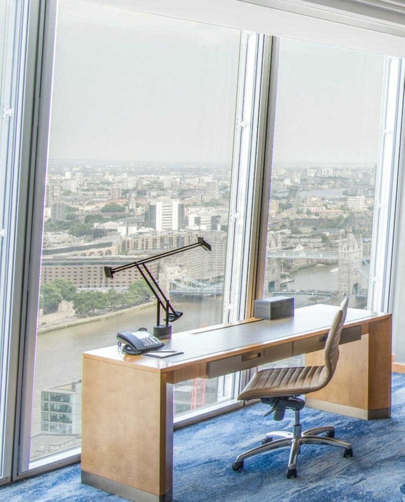 Shangri-La Hotel, At The Shard, London 6