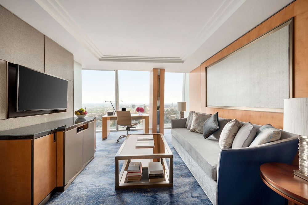 Shangri-La Hotel, At The Shard, London 24