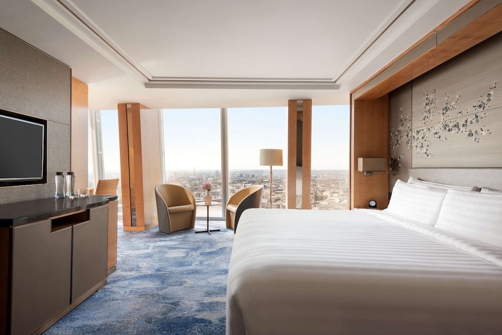 Shangri-La Hotel, At The Shard, London 16