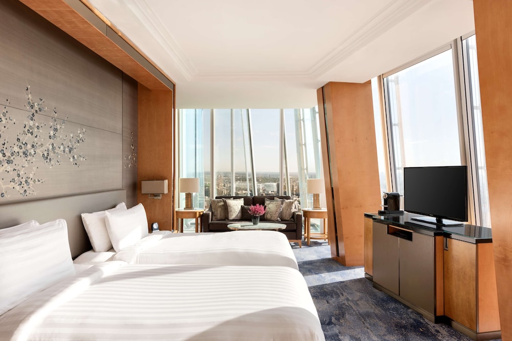 Shangri-La Hotel, At The Shard, London 23