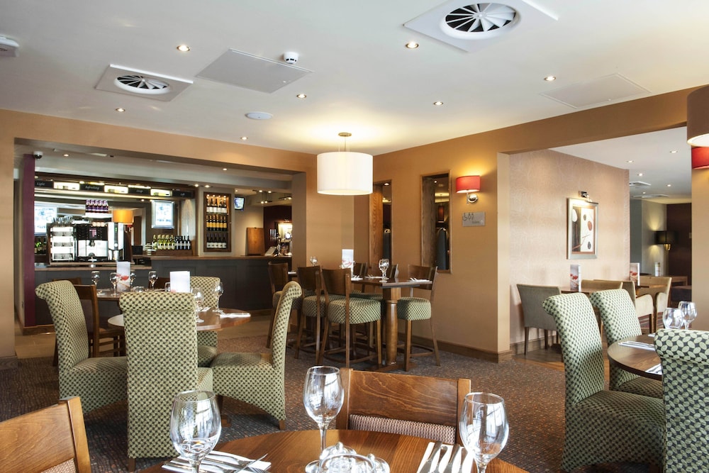 Premier Inn London Croydon Town Centre 10