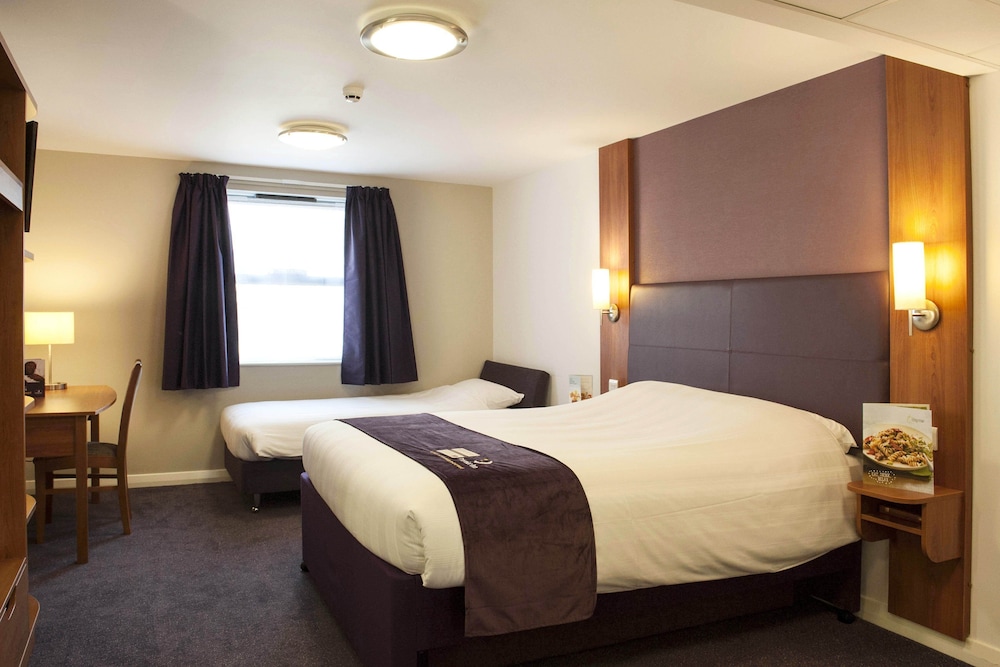 Premier Inn London Croydon Town Centre 7