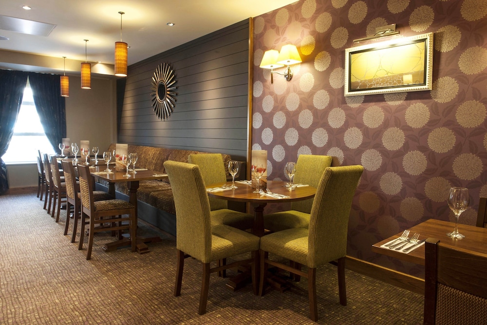 Premier Inn London Croydon Town Centre 11