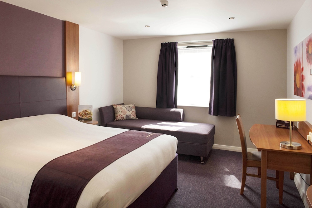 Premier Inn London Croydon Town Centre 6