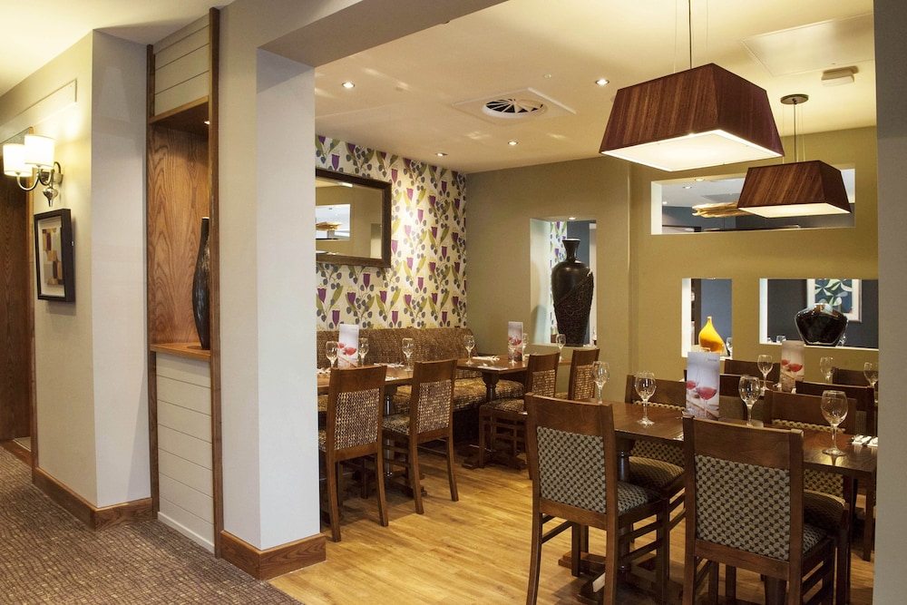 Premier Inn London Croydon Town Centre 14