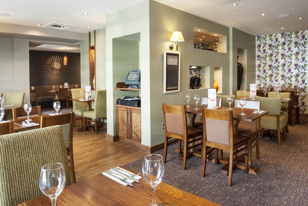 Premier Inn London Croydon Town Centre 13
