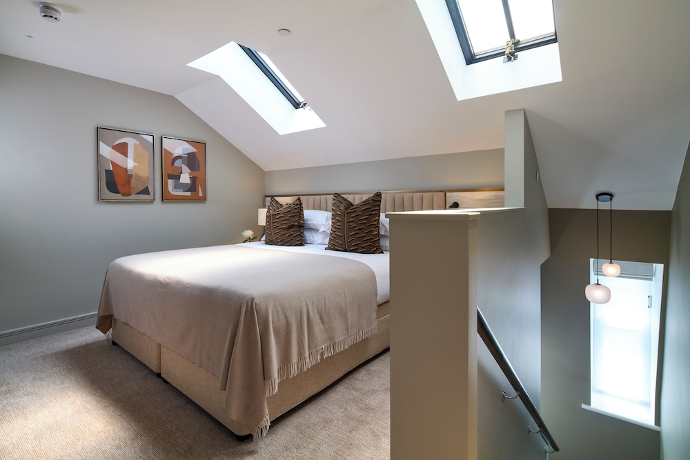 Cheval Phoenix House 10