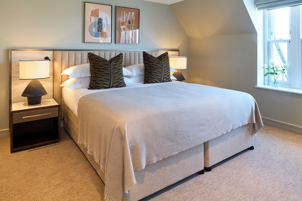 Cheval Phoenix House 4