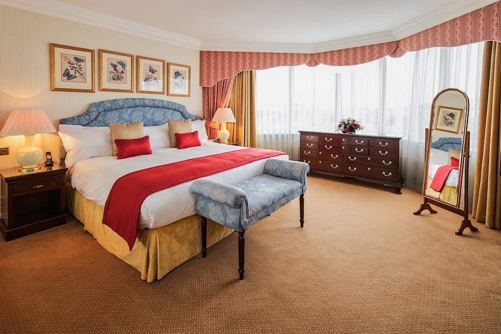 Cheval Thorney Court 4
