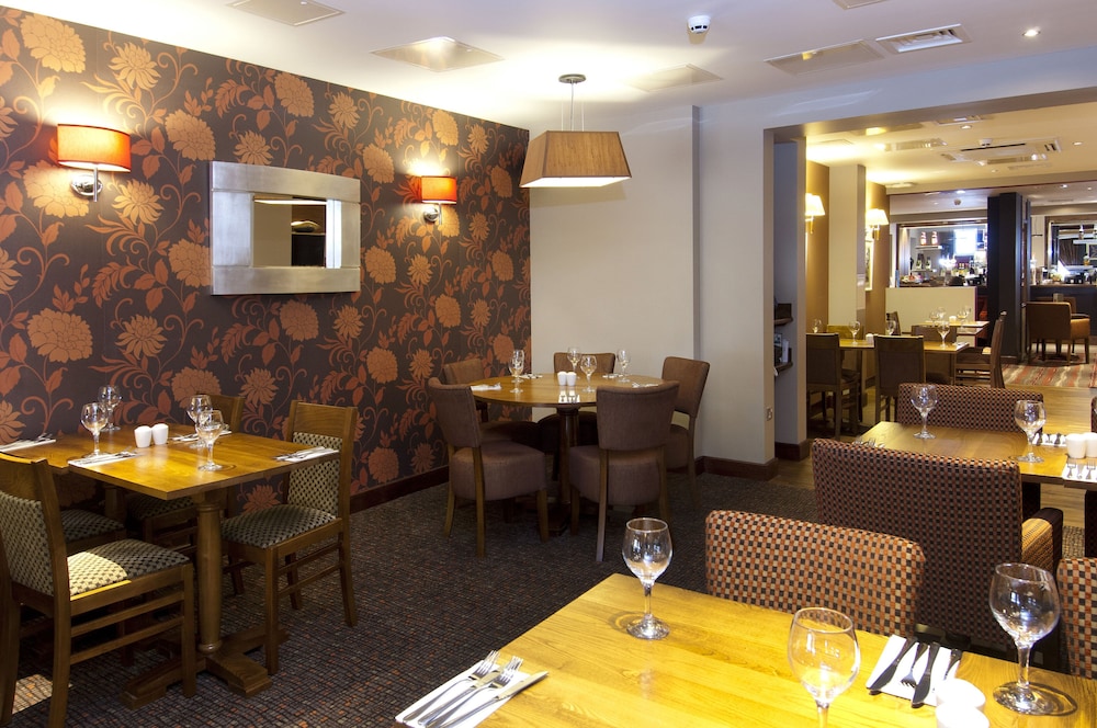 Premier Inn London Ealing 15