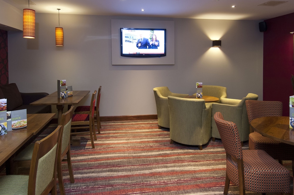 Premier Inn London Ealing 22