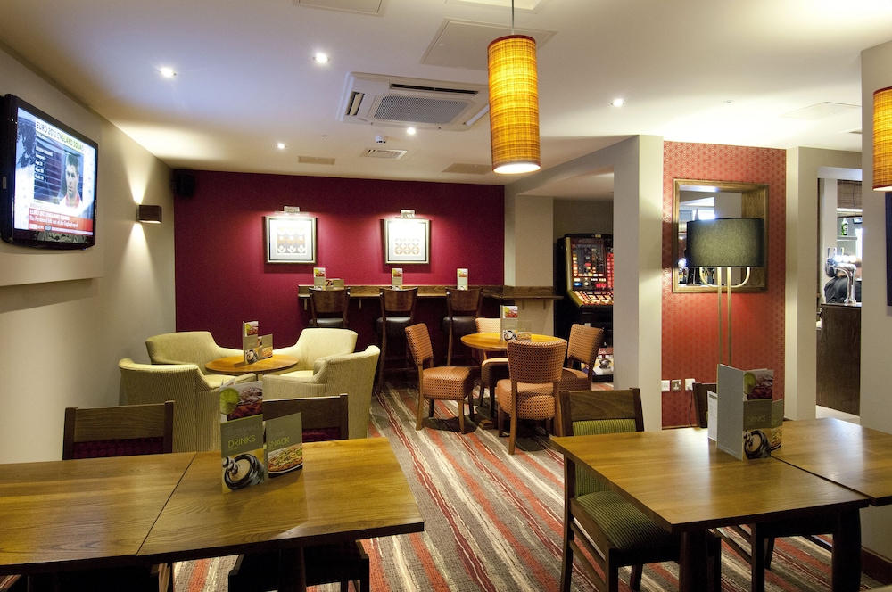 Premier Inn London Ealing 19