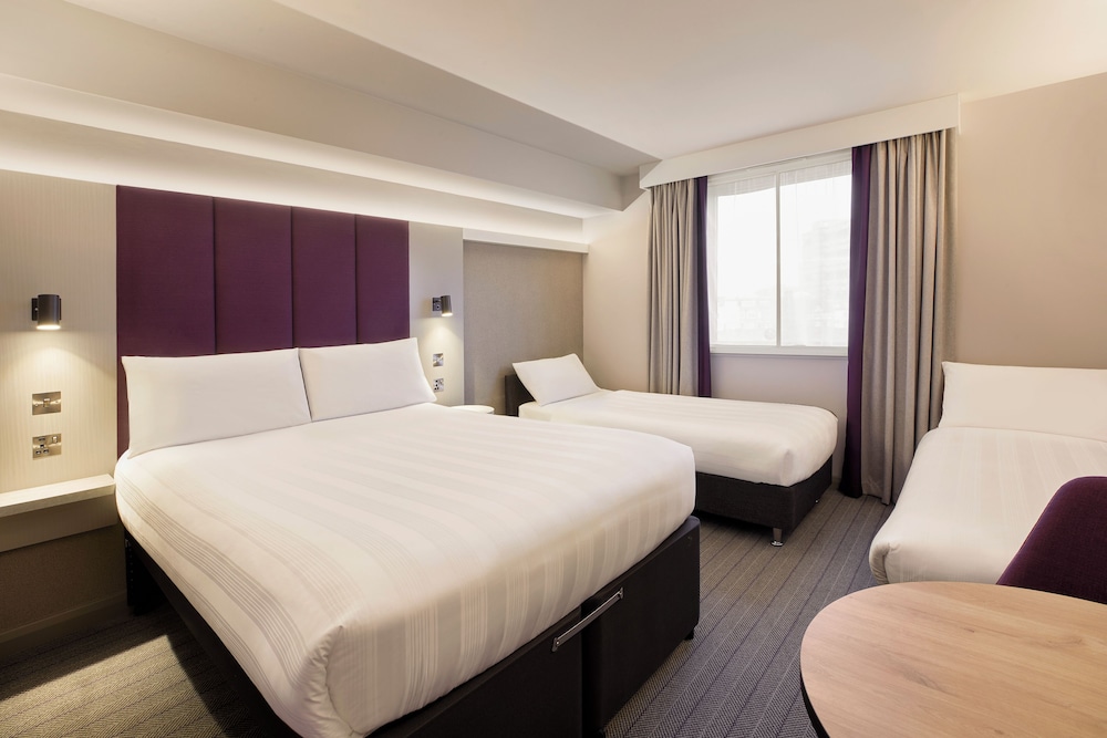 Premier Inn London Ealing 4
