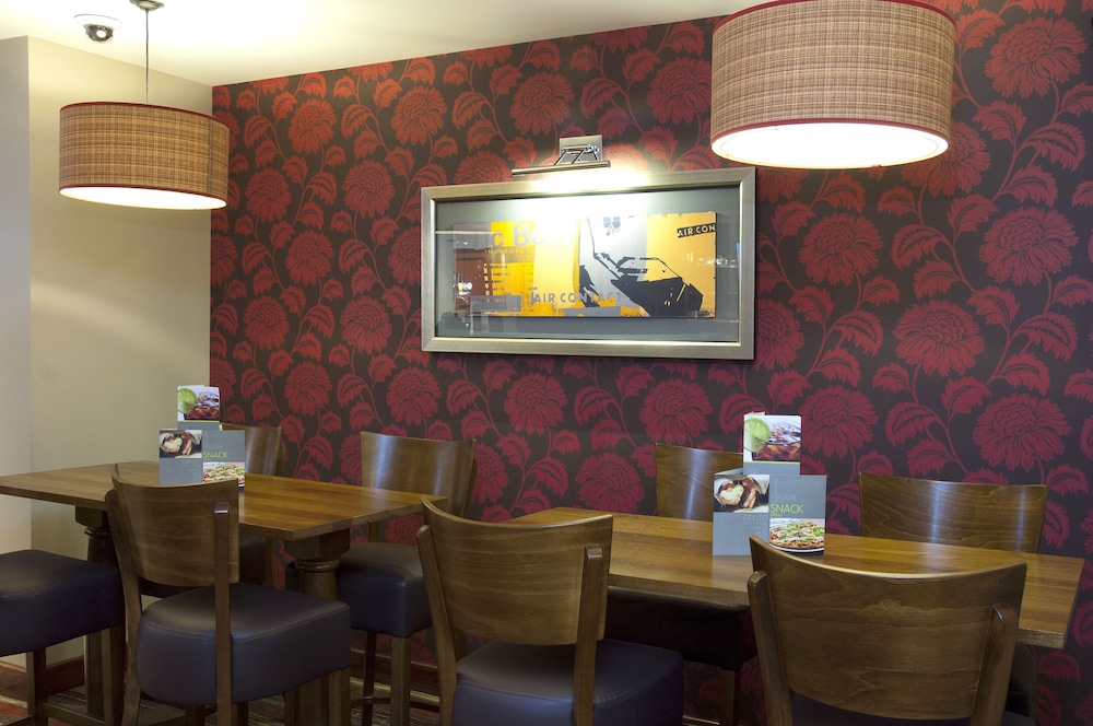 Premier Inn London Ealing 24