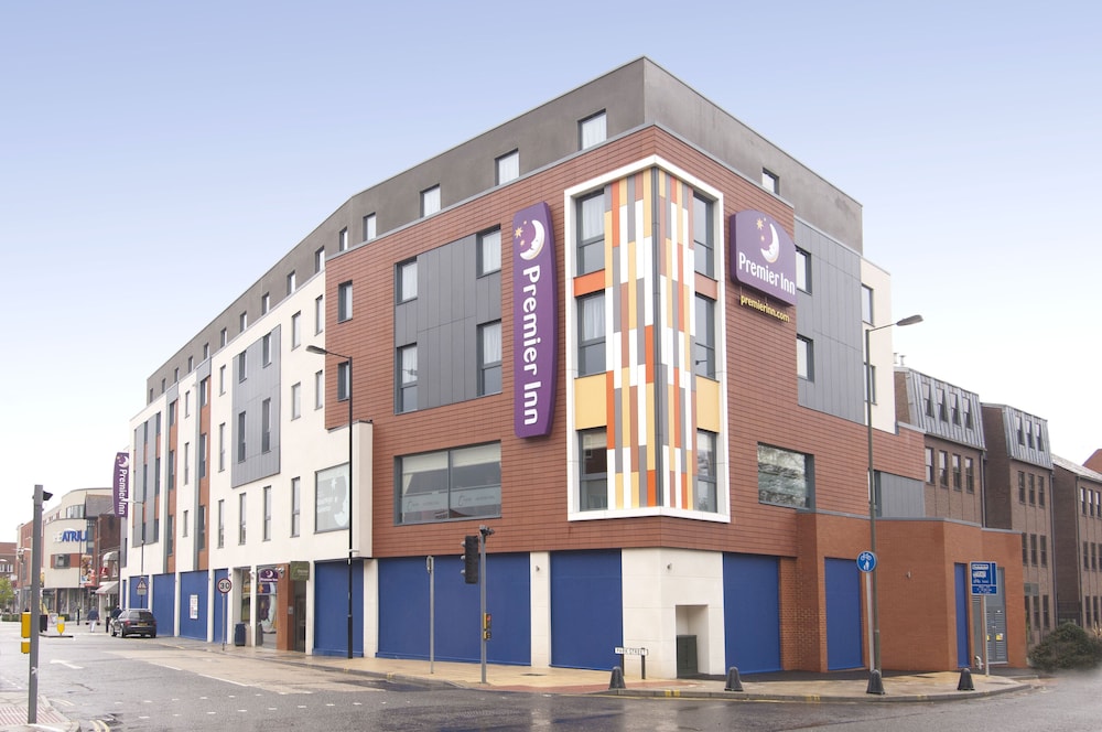 Premier Inn Camberley Hotel 21