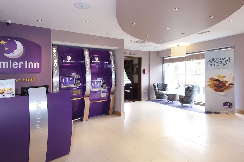 Premier Inn Camberley Hotel 2