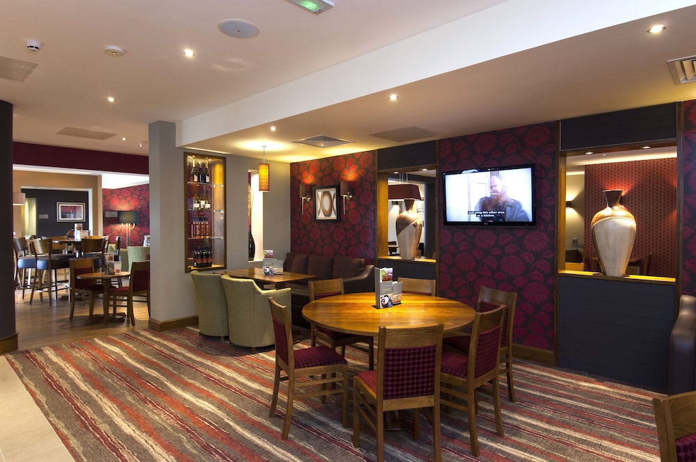 Premier Inn London Stansted Airport 14