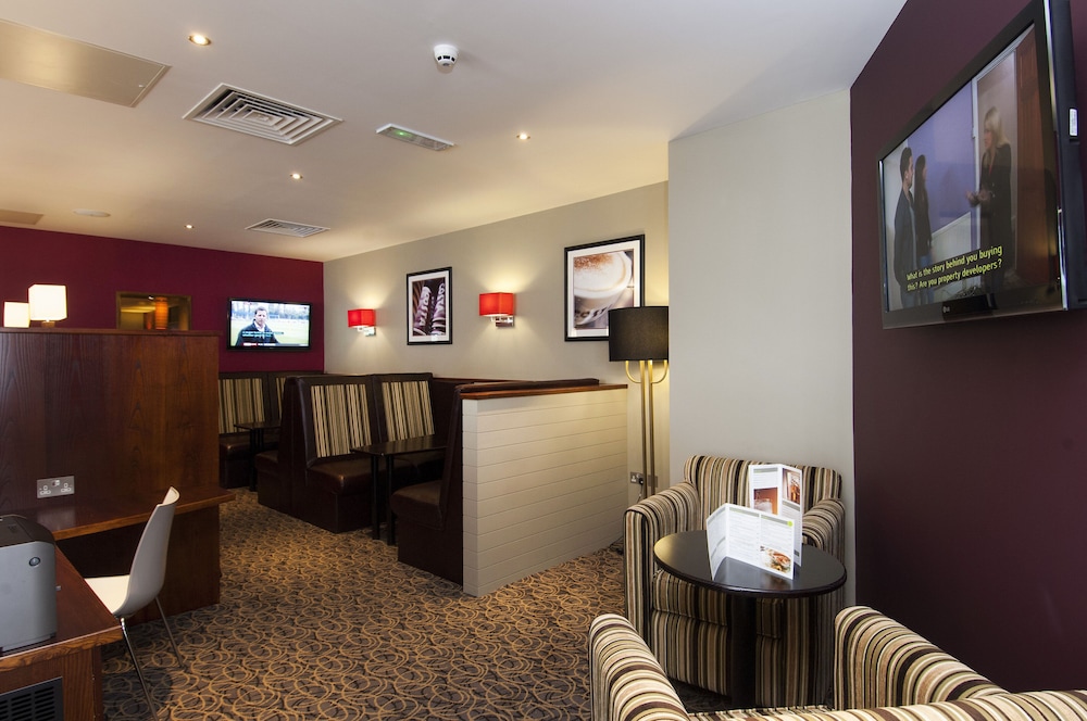 Premier Inn London Stansted Airport 16