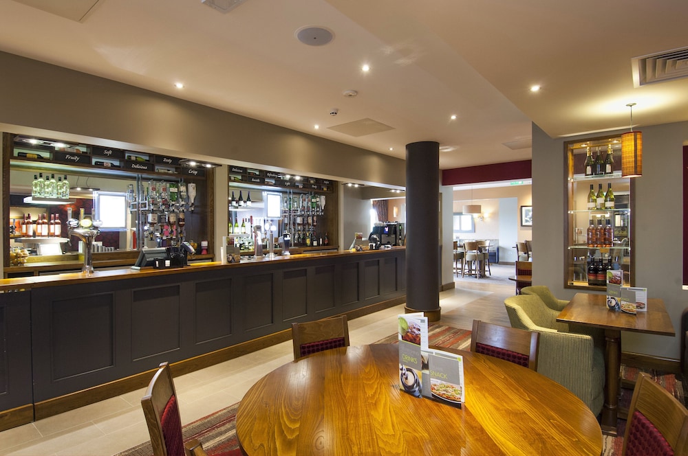 Premier Inn London Stansted Airport 12